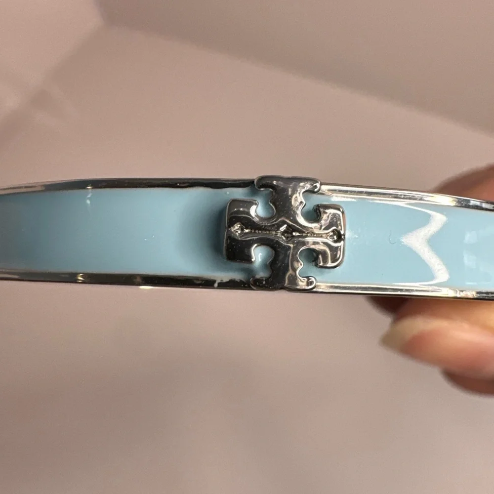 Tory Burch New Kira Blue Enamel Hinge Silver-Toned Bracelet - Picture 4 of 10